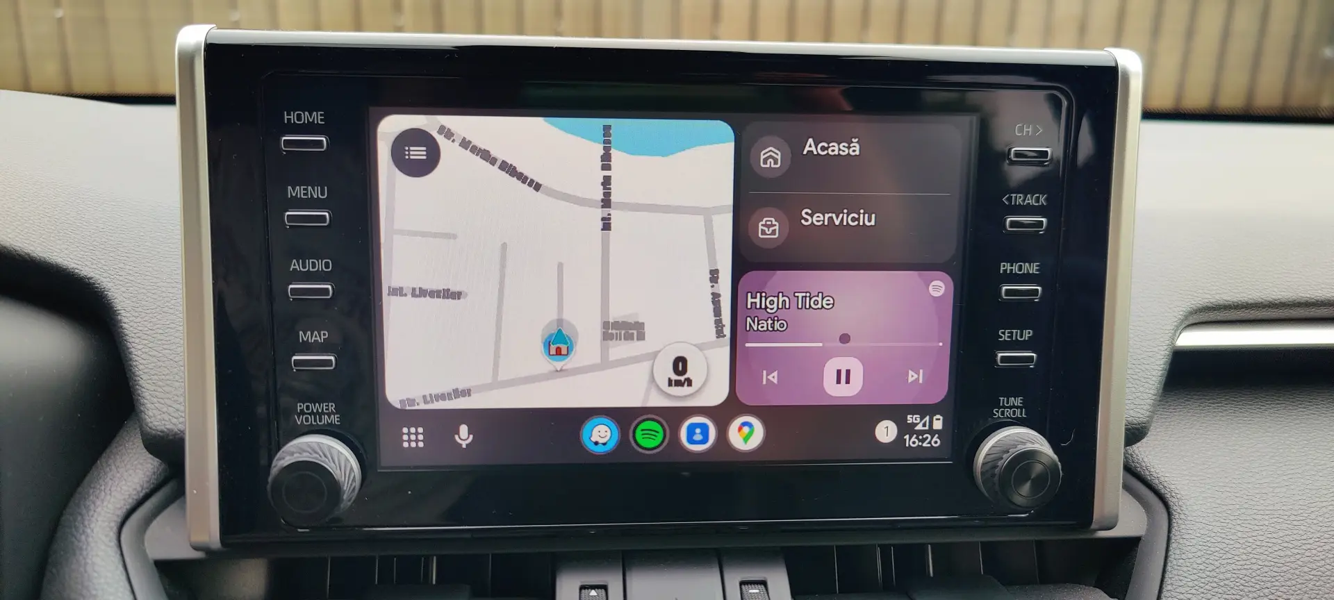 RAV4 - CAR VERTICAL perfect - Hybrid