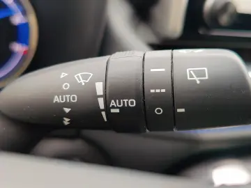 RAV4 - CAR VERTICAL perfect - Hybrid