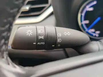 RAV4 - CAR VERTICAL perfect - Hybrid