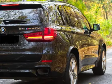 BMW X5 M50