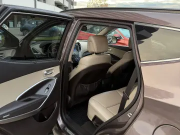 Hyundai Grand Santa Fe