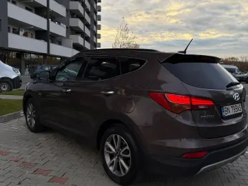 Hyundai Grand Santa Fe