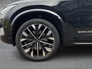 XC90 T8 AWD Ultra Dark Plug-In Hybrid