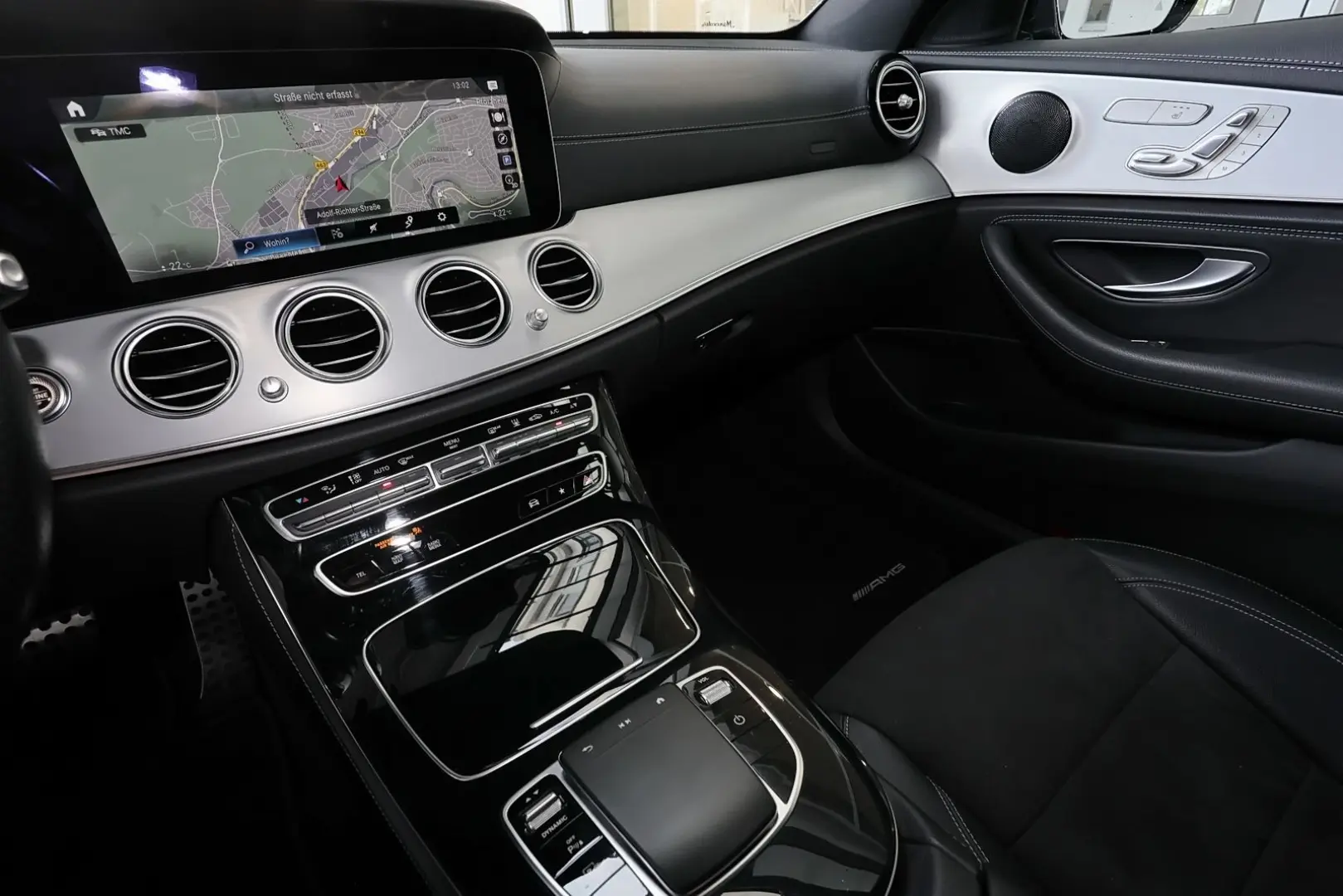 E 300 e Limousine AMG