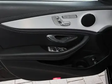 E 300 e Limousine AMG