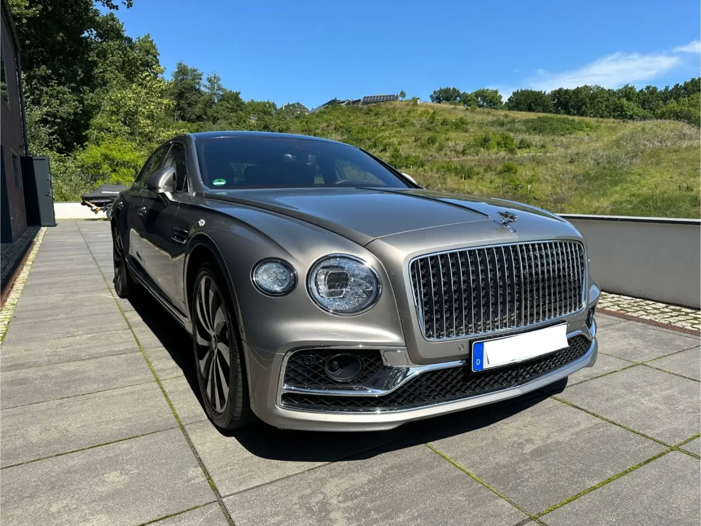 Flying Spur 6.0 W12 1 Hand