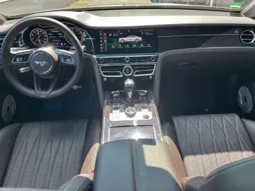 Flying Spur 6.0 W12 1 Hand