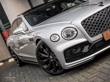 Flying Spur 2.9 V6 Hybrid   1st Owner   Rotating