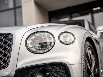 Flying Spur 2.9 V6 Hybrid   1st Owner   Rotating