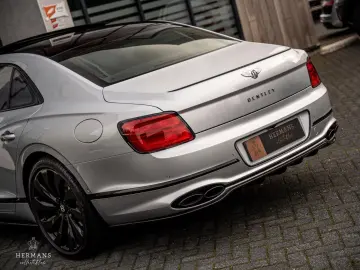 Flying Spur 2.9 V6 Hybrid   1st Owner   Rotating