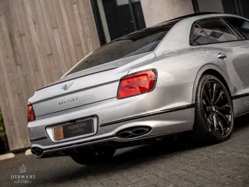 Flying Spur 2.9 V6 Hybrid   1st Owner   Rotating