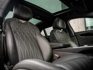 Flying Spur 2.9 V6 Hybrid   1st Owner   Rotating