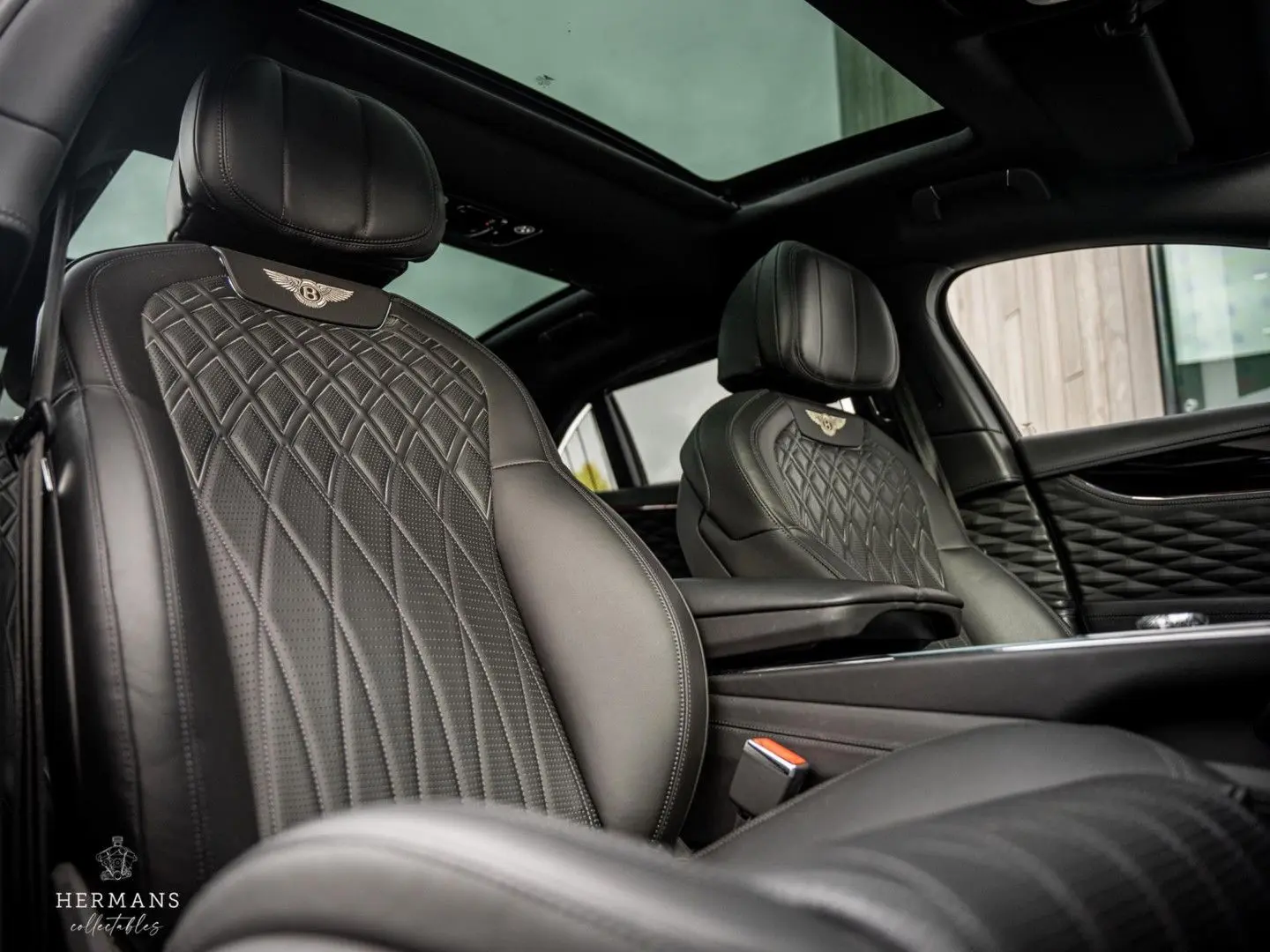 Flying Spur 2.9 V6 Hybrid   1st Owner   Rotating