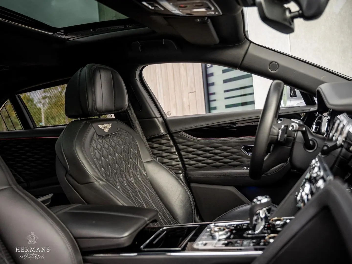 Flying Spur 2.9 V6 Hybrid   1st Owner   Rotating