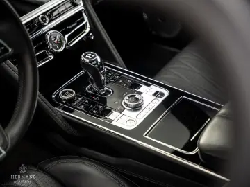 Flying Spur 2.9 V6 Hybrid   1st Owner   Rotating