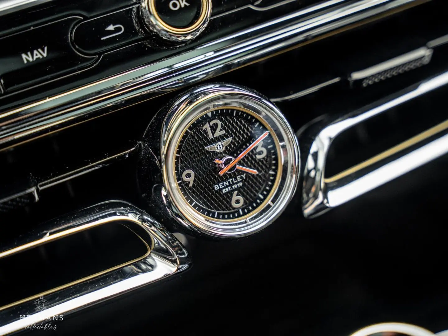 Flying Spur 2.9 V6 Hybrid   1st Owner   Rotating