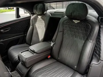 Flying Spur 2.9 V6 Hybrid   1st Owner   Rotating