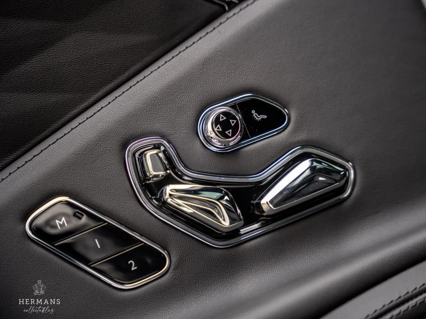 Flying Spur 2.9 V6 Hybrid   1st Owner   Rotating