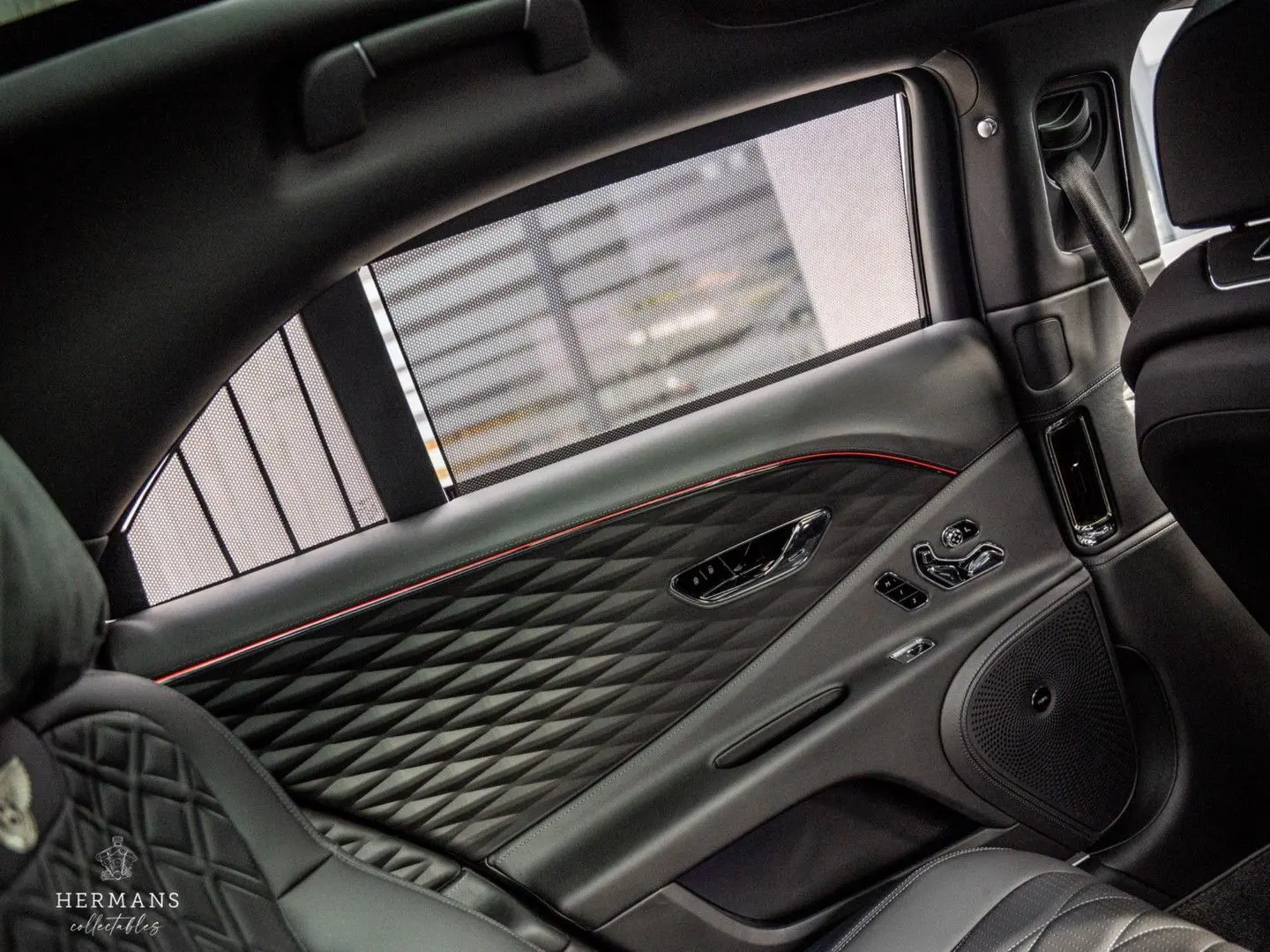 Flying Spur 2.9 V6 Hybrid   1st Owner   Rotating