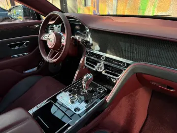 Flying Spur S V8 Carbon NAIM