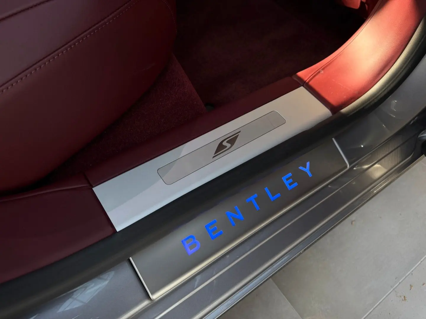 Flying Spur S V8 Carbon NAIM