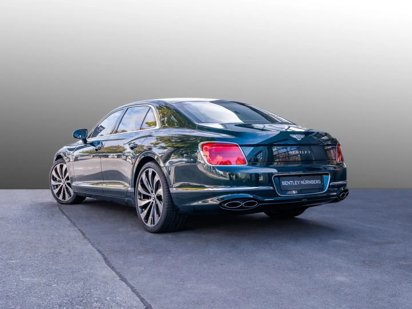 Flying Spur V8   Bentley Nürnberg