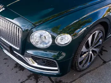 Flying Spur V8   Bentley Nürnberg