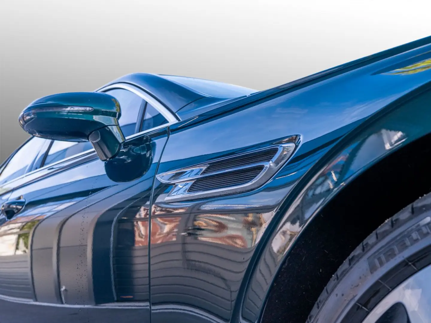 Flying Spur V8   Bentley Nürnberg