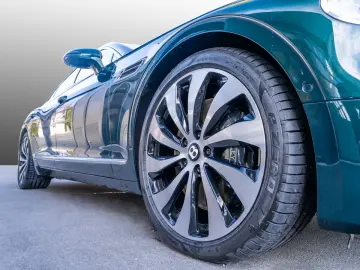 Flying Spur V8   Bentley Nürnberg