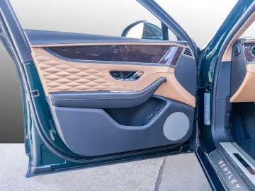 Flying Spur V8   Bentley Nürnberg