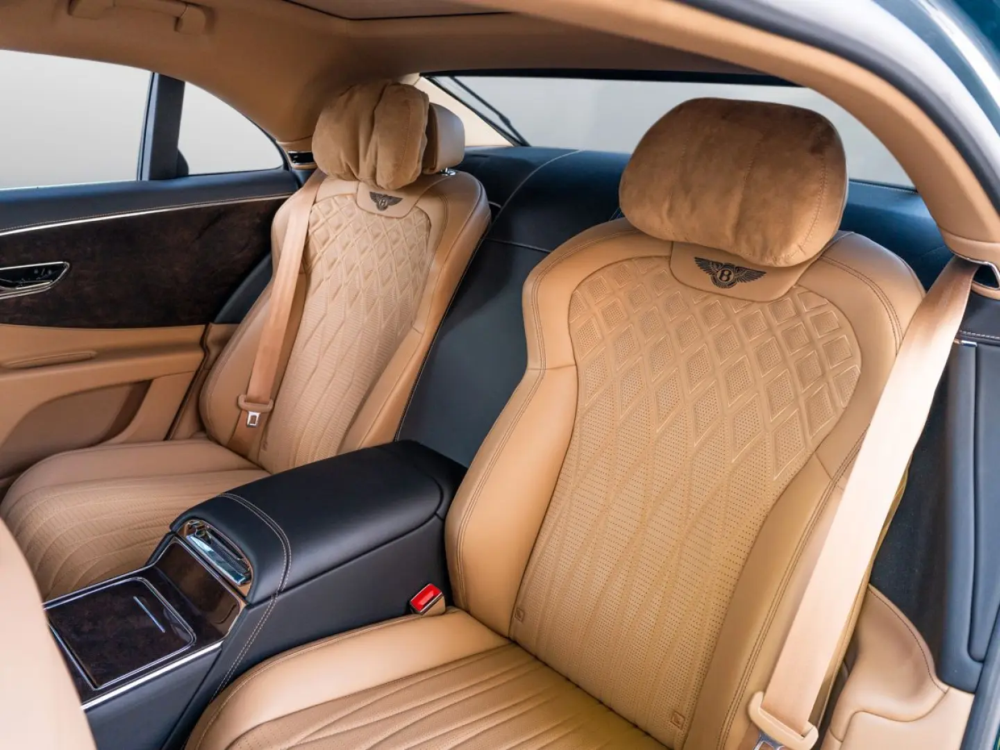 Flying Spur V8   Bentley Nürnberg