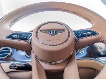 Flying Spur V8   Bentley Nürnberg