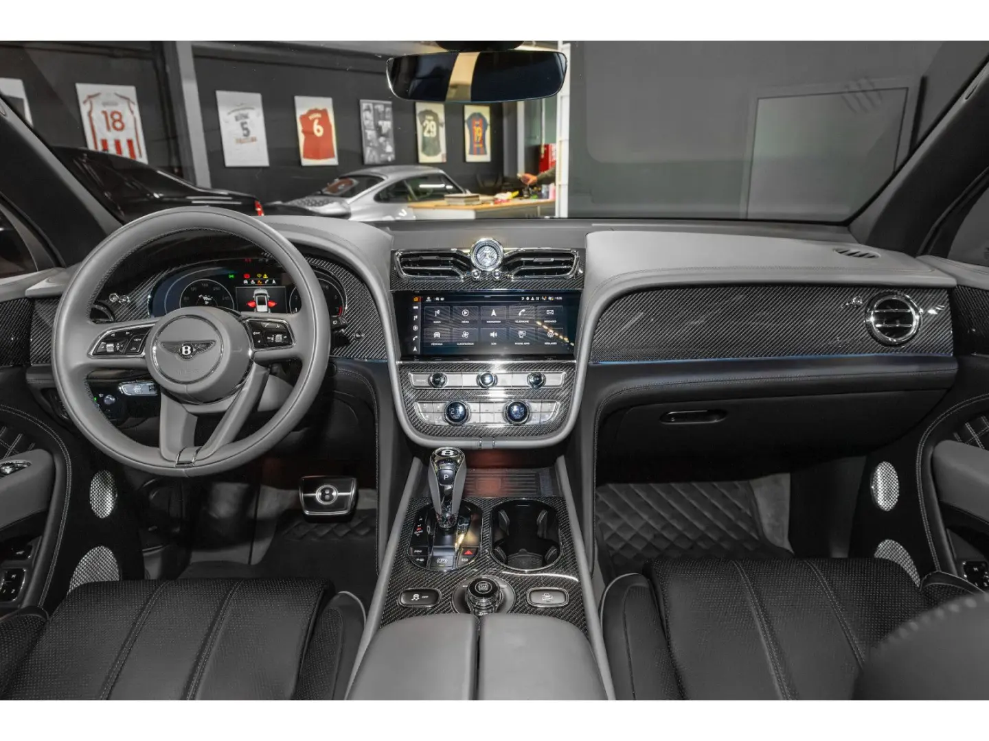 Bentayga V8 FIRST EDITION   STARTECH  LED MULLIN