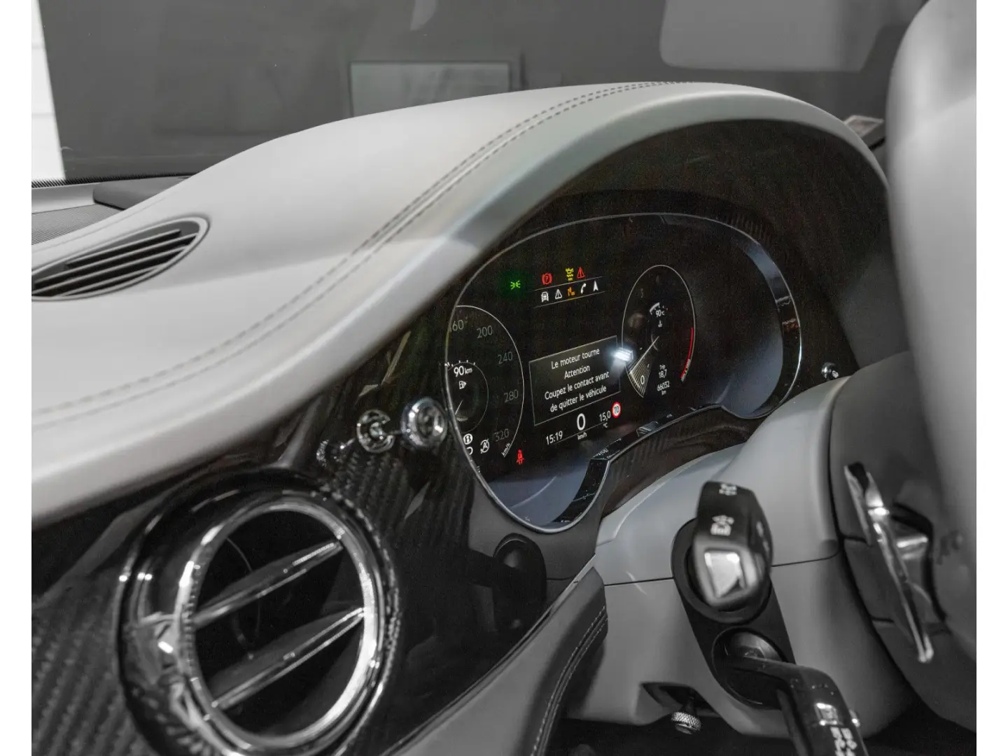 Bentayga V8 FIRST EDITION   STARTECH  LED MULLIN