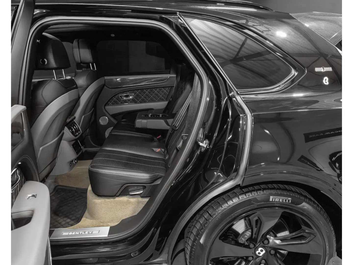 Bentayga V8 FIRST EDITION   STARTECH  LED MULLIN