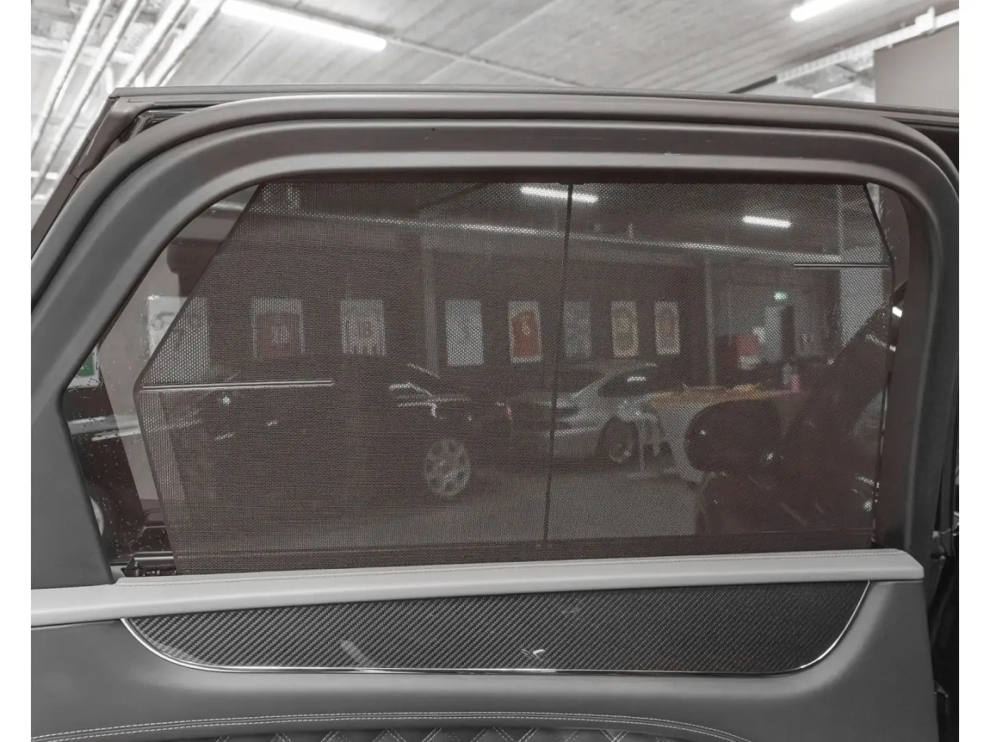 Bentayga V8 FIRST EDITION   STARTECH  LED MULLIN