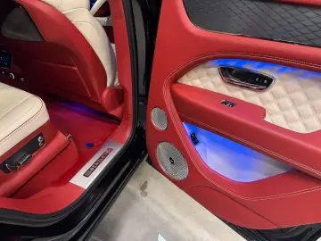 BENTAYGA AZURE DUO TONE MULLINER 4-SEATS FULLY