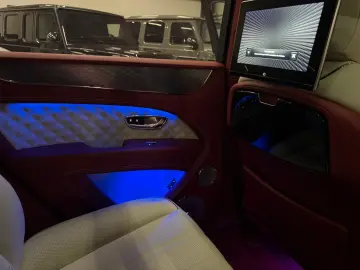BENTAYGA AZURE DUO TONE MULLINER 4-SEATS FULLY