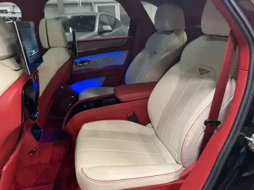 BENTAYGA AZURE DUO TONE MULLINER 4-SEATS FULLY