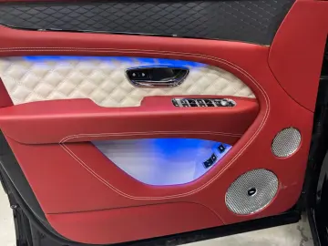 BENTAYGA AZURE DUO TONE MULLINER 4-SEATS FULLY