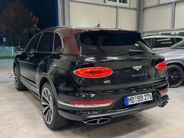 BENTAYGA AZURE DUO TONE MULLINER 4-SEATS FULLY