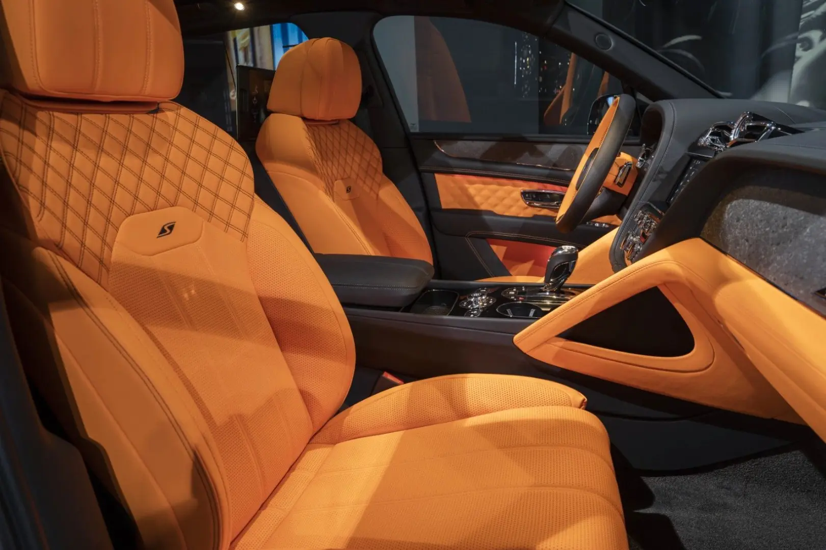 BENTAYGA S   MULLINER DUO-TONE   NAIM-SOUND