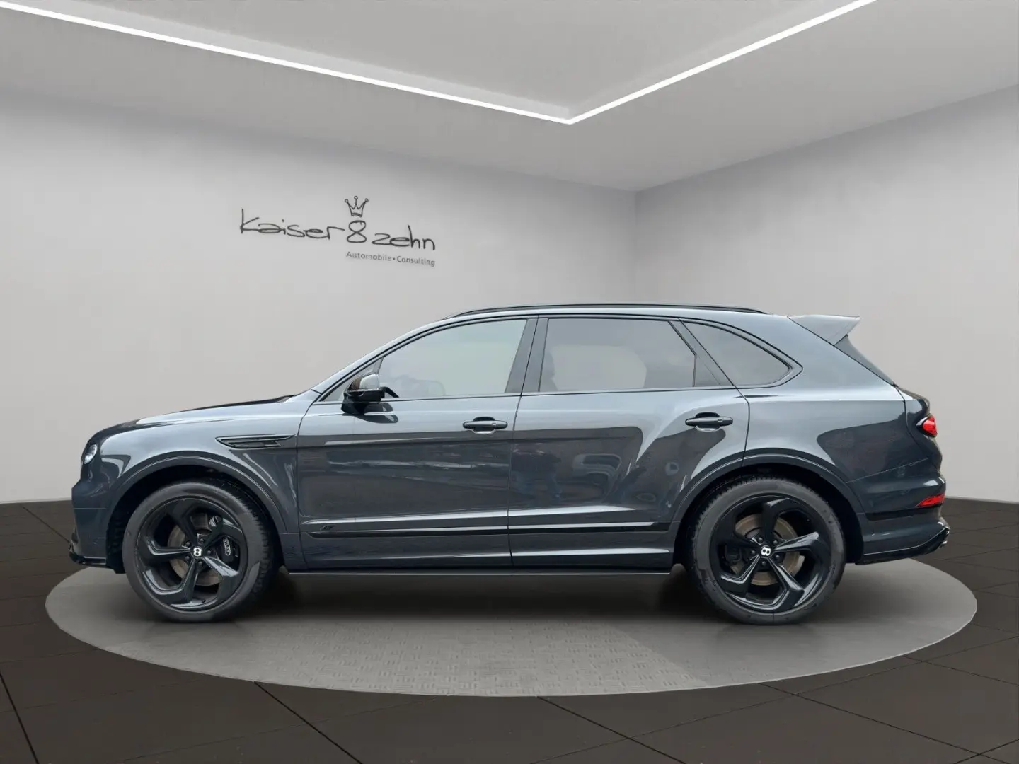 Bentayga V8 S  Carbon   AHK
