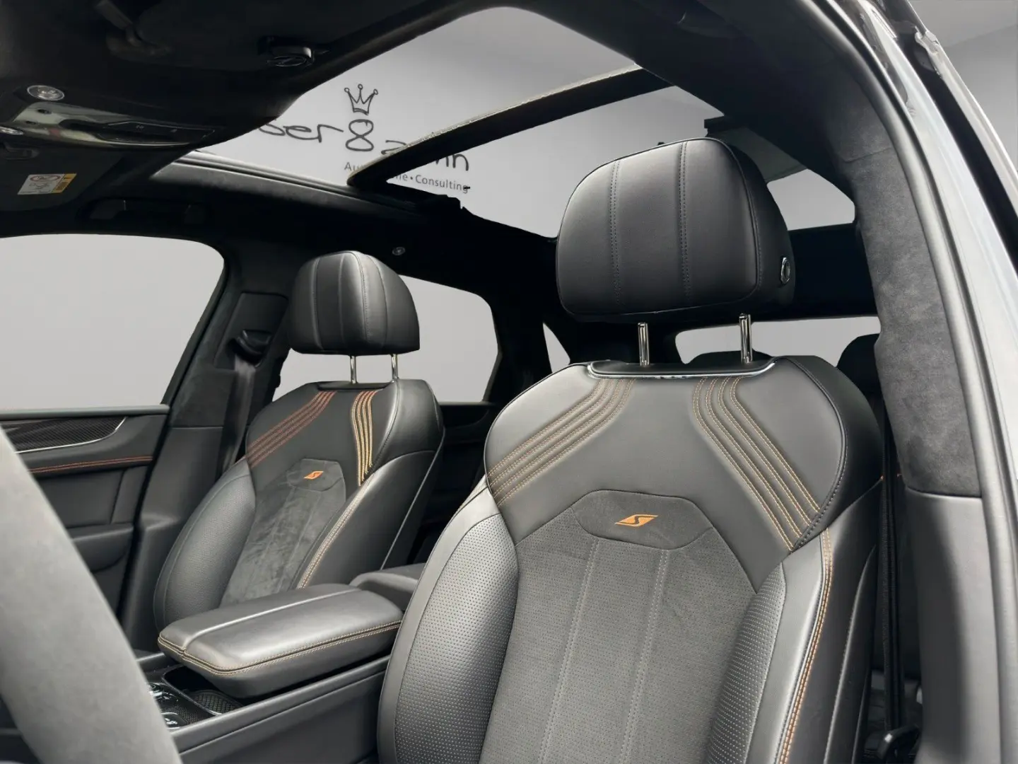 Bentayga V8 S  Carbon   AHK