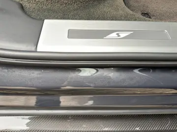 Bentayga V8 S  Carbon   AHK