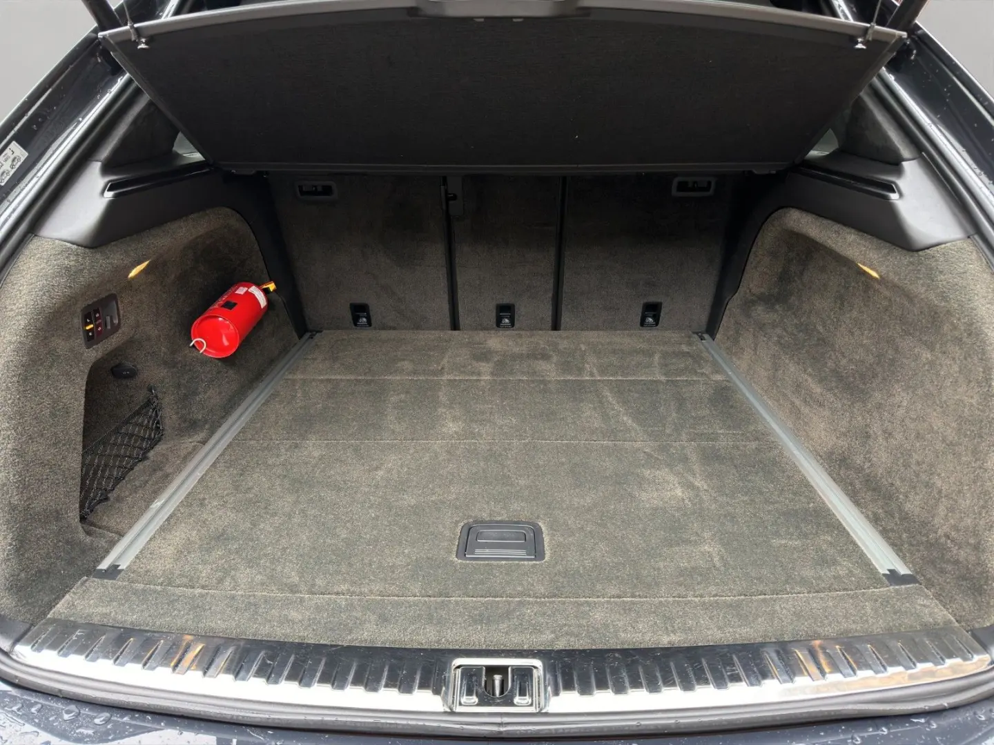 Bentayga V8 S  Carbon   AHK