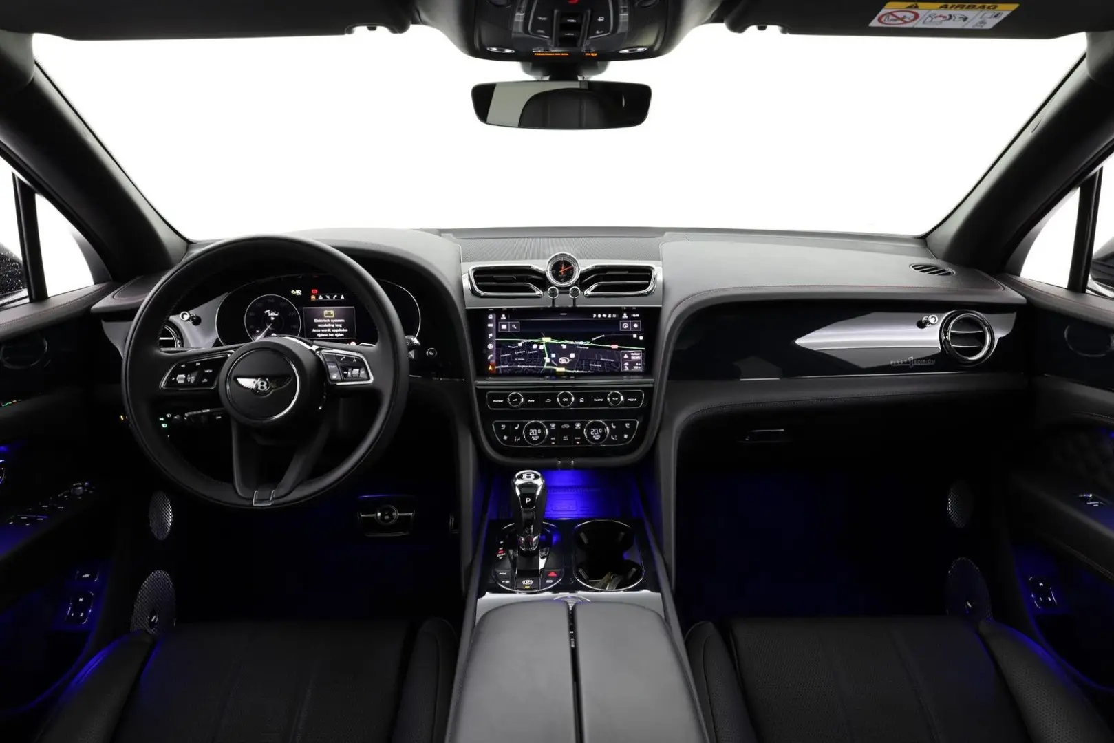 Bentayga 4.0 V8   First Edition   TV hinten   Na