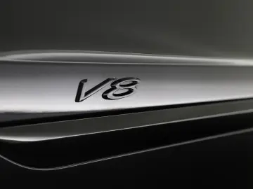 Bentayga 4.0 V8   First Edition   TV hinten   Na