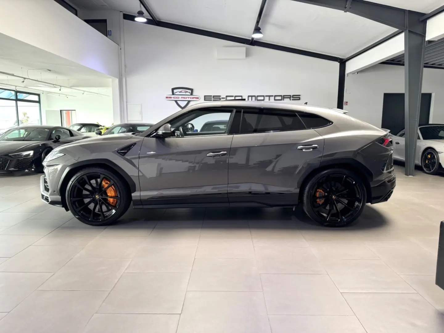 URUS 4.0 V8 CARBON ADAS MASSAGE PANO 23