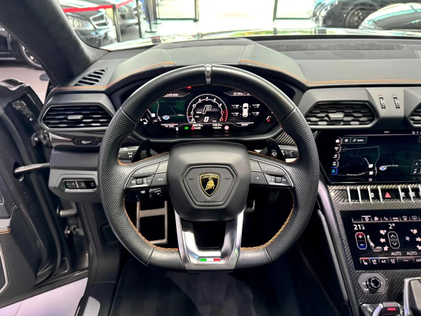 URUS 4.0 V8 CARBON ADAS MASSAGE PANO 23